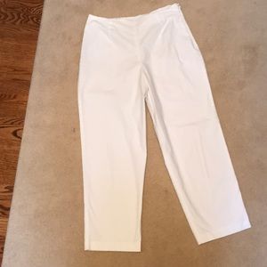 Cropped stretch pants.